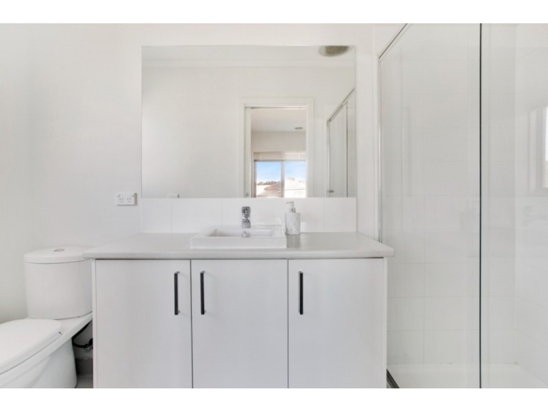 2/144 Cadles Road, Carrum Downs VIC 3201