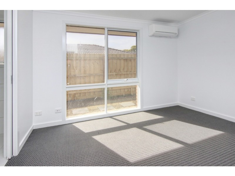 1/45 Bayview Road, Mornington VIC 3931