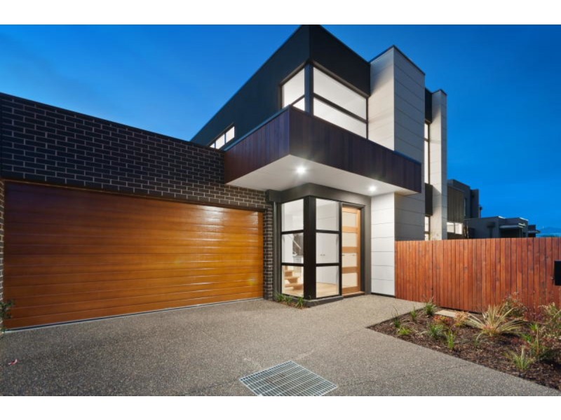 1 Pine Avenue, Mornington VIC 3931