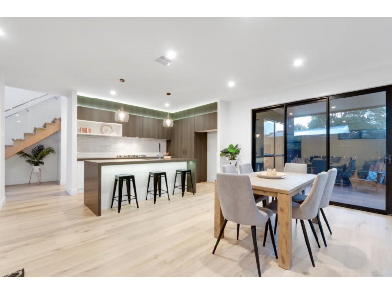 1 Pine Avenue, Mornington VIC 3931