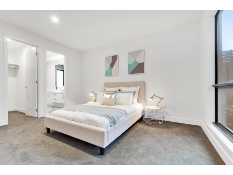 1 Pine Avenue, Mornington VIC 3931