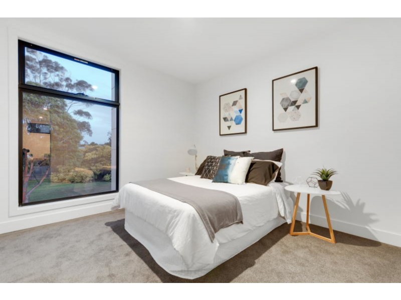 1 Pine Avenue, Mornington VIC 3931