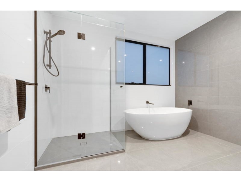 1 Pine Avenue, Mornington VIC 3931