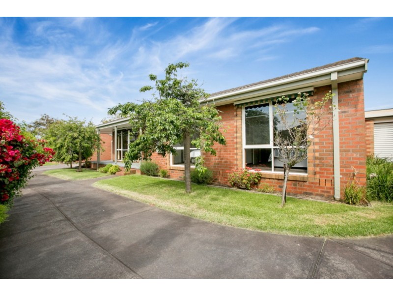 2/22 Van Ness Avenue, Mornington VIC 3931