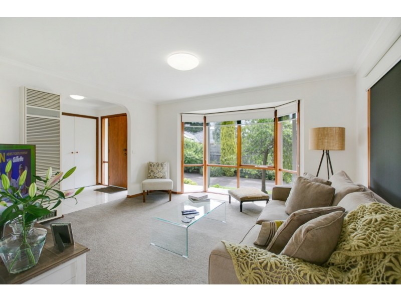 2/22 Van Ness Avenue, Mornington VIC 3931