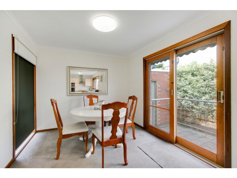 2/22 Van Ness Avenue, Mornington VIC 3931