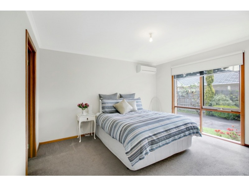 2/22 Van Ness Avenue, Mornington VIC 3931