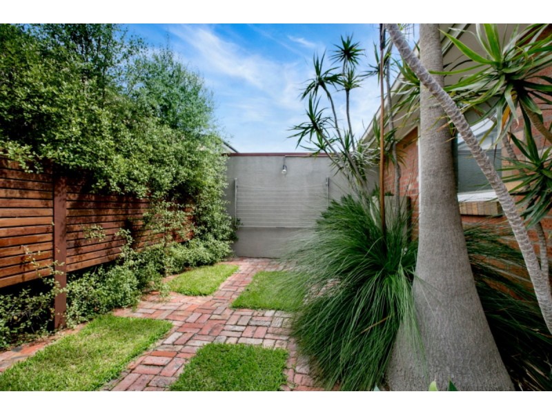 2/22 Van Ness Avenue, Mornington VIC 3931