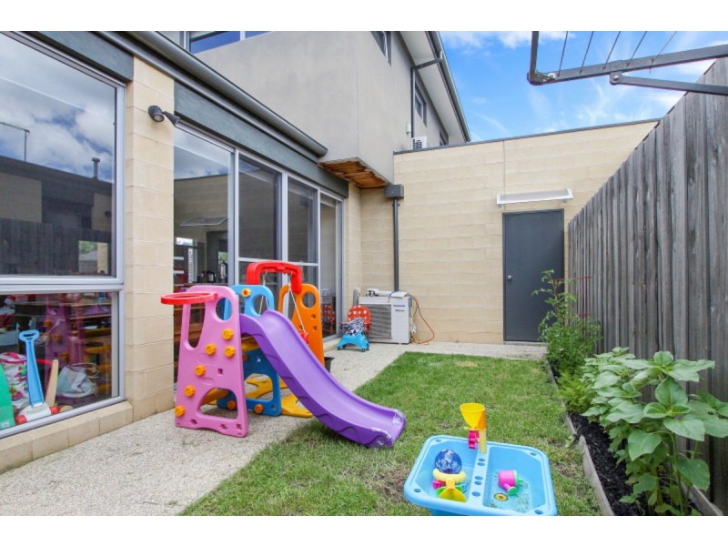 1/13 Brent Street, Mornington VIC 3931