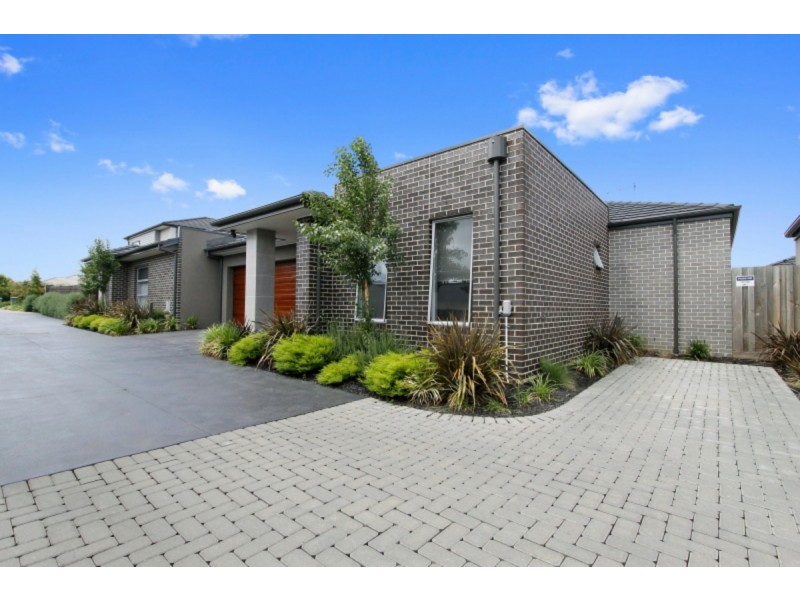 12/40-46 Green Island Avenue, Mount Martha VIC 3934