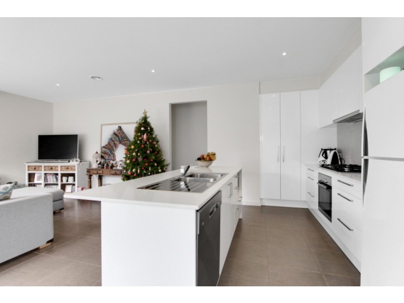 12/40-46 Green Island Avenue, Mount Martha VIC 3934