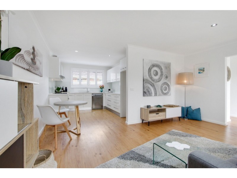 2/25 Barkly Street, Mornington VIC 3931