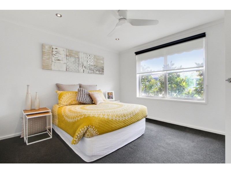 2/25 Barkly Street, Mornington VIC 3931