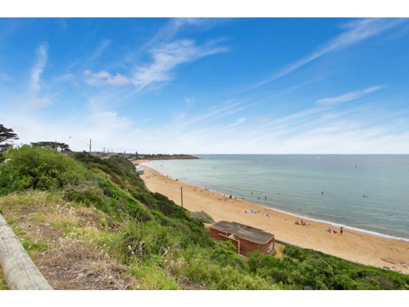 2/25 Barkly Street, Mornington VIC 3931