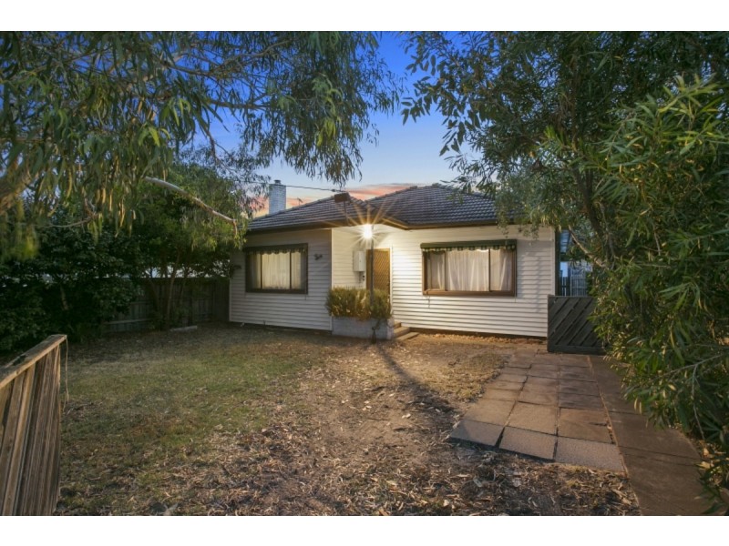 2 Emma Street, Carrum VIC 3197