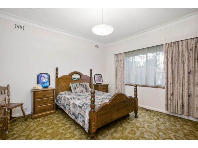 2 Emma Street, Carrum VIC 3197
