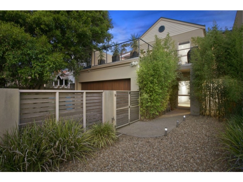 27 Nunns Road, Mornington VIC 3931