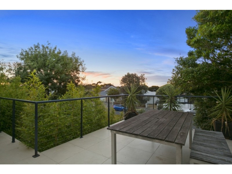 27 Nunns Road, Mornington VIC 3931