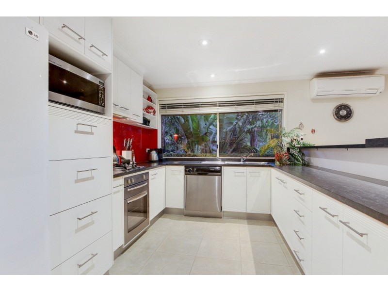 3 Snow Gum Walk, Mornington VIC 3931