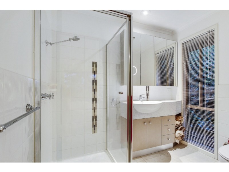 3 Snow Gum Walk, Mornington VIC 3931