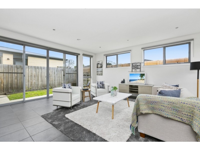 13 Brent Street, Mornington VIC 3931