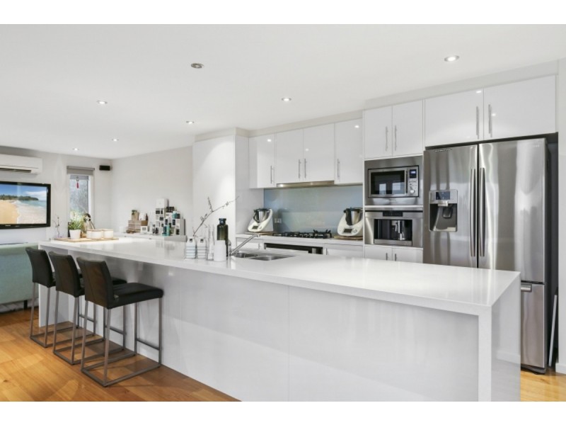 8 Nepean Place, Mornington VIC 3931