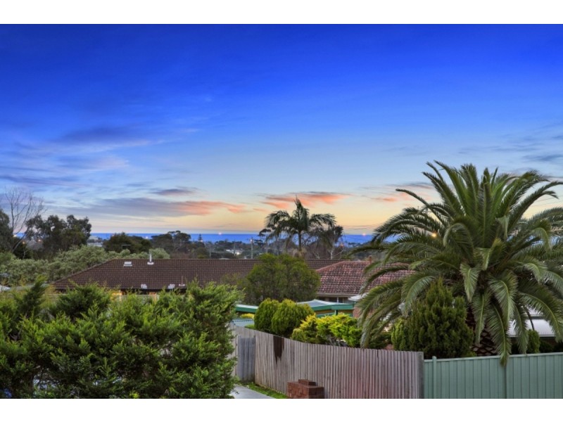 8 Nepean Place, Mornington VIC 3931