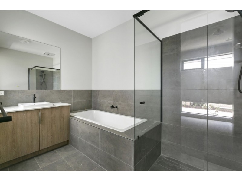 11/23-25 Green Island Avenue, Mount Martha VIC 3934