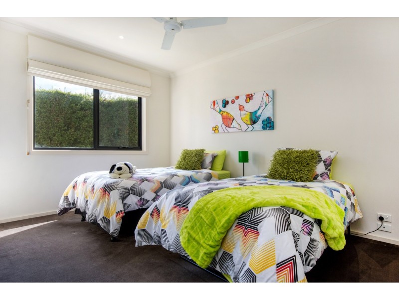 13 Canterbury Street, Mornington VIC 3931