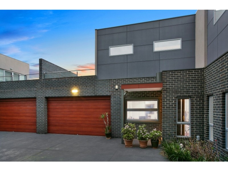 4/247 Dromana Parade, Safety Beach VIC 3936