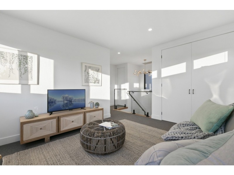 7 Marine Avenue, Mornington VIC 3931