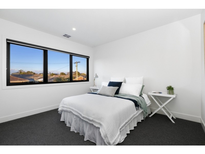 7 Marine Avenue, Mornington VIC 3931