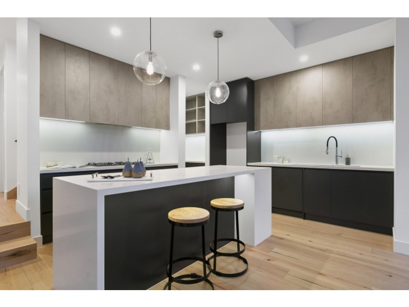 2c Turnbull Street, Mornington VIC 3931