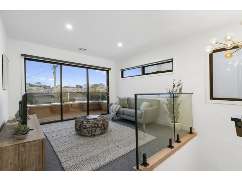 2c Turnbull Street, Mornington VIC 3931