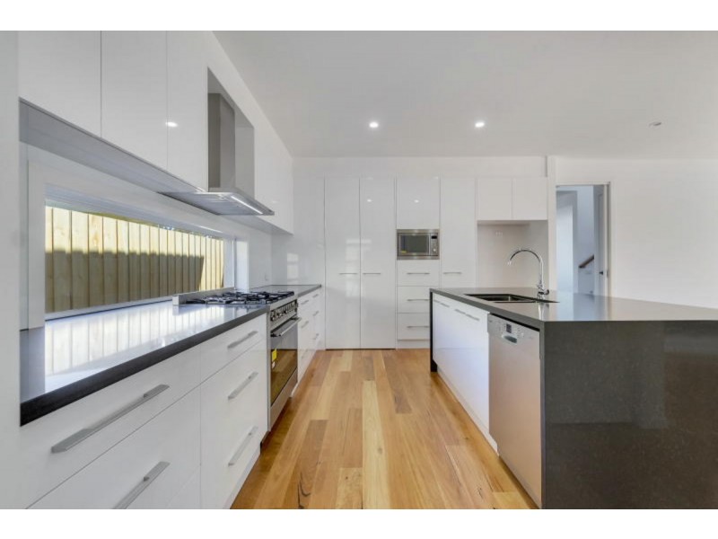 11A Seaton Road, Mornington VIC 3931