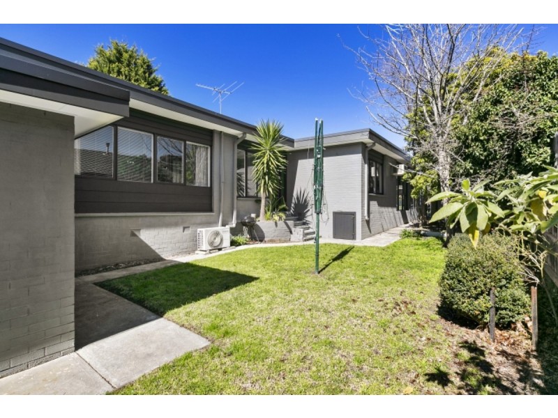 19 Bayview Road, Mornington VIC 3931
