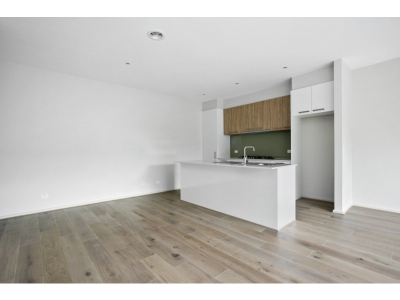 8/23-25 Green Island Avenue, Mount Martha VIC 3934