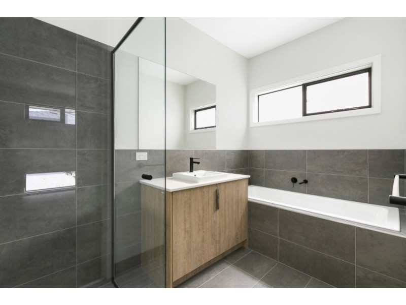 3 Bayliss Rise, Mount Martha VIC 3934