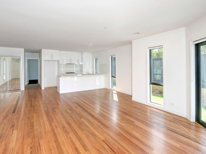 2/29 Nunns Road, Mornington VIC 3931