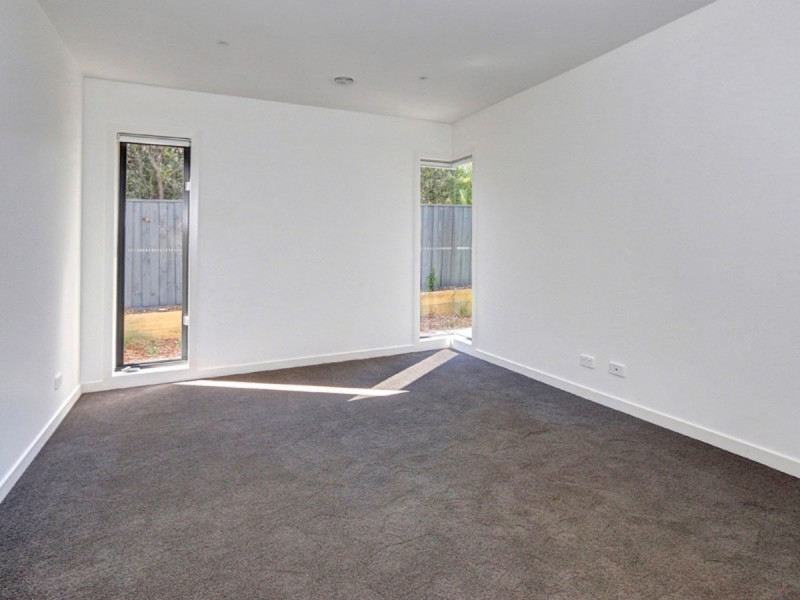 2/29 Nunns Road, Mornington VIC 3931