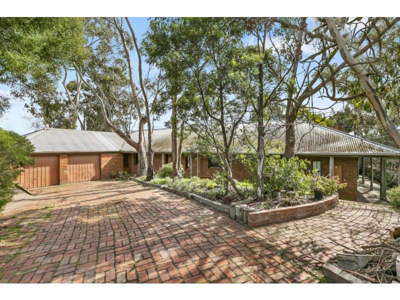 8-10 Petrel Close, Mount Eliza VIC 3930