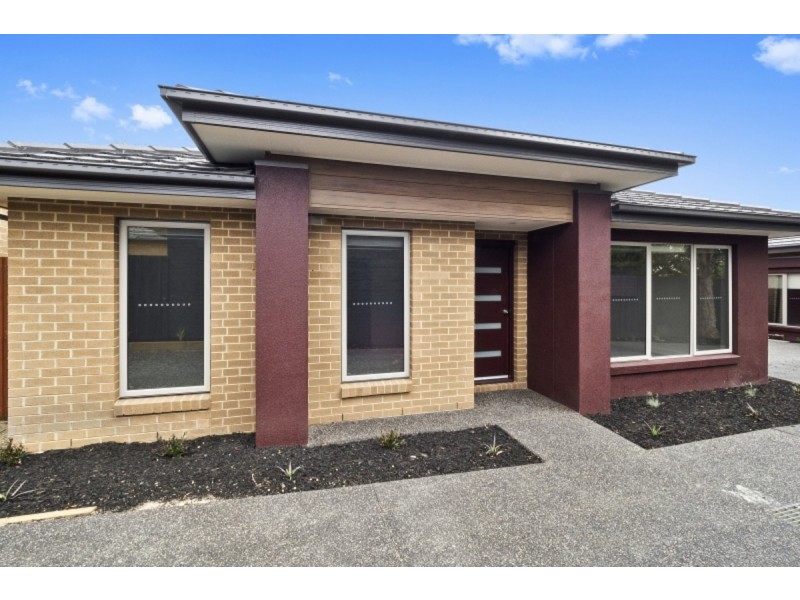 2/47 Alameda Avenue, Mornington VIC 3931