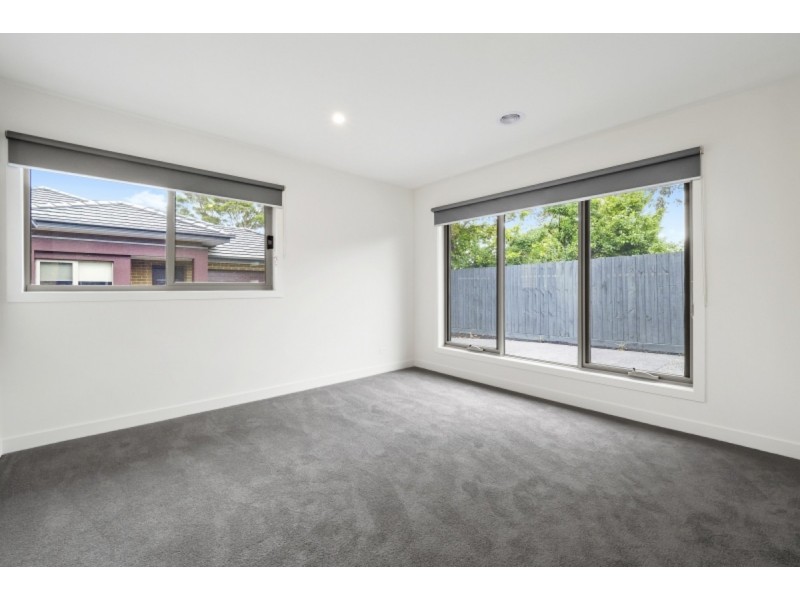 2/47 Alameda Avenue, Mornington VIC 3931