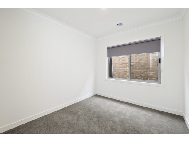 2/47 Alameda Avenue, Mornington VIC 3931