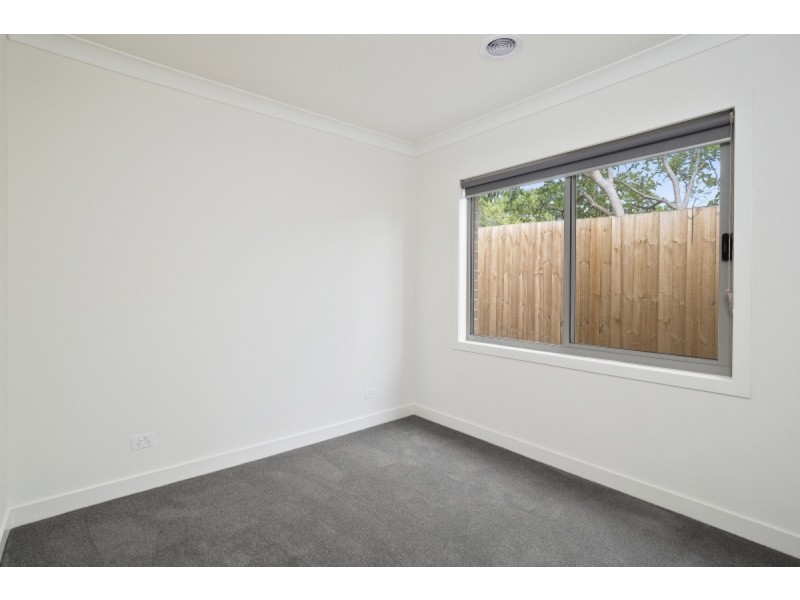 2/47 Alameda Avenue, Mornington VIC 3931