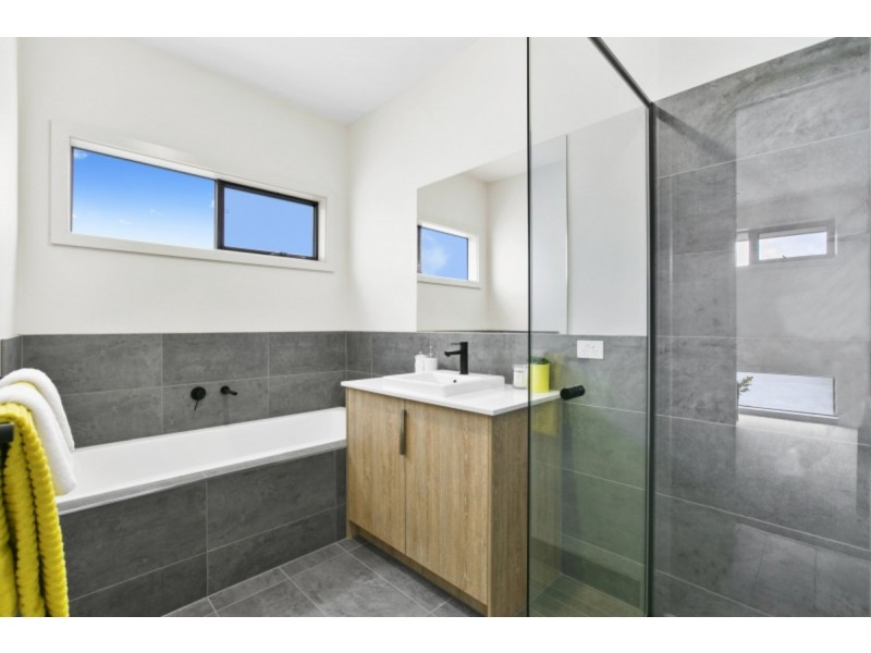 13 Bayliss Rise, Mount Martha VIC 3934