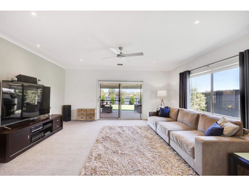 21 Samantha Drive, Mornington VIC 3931