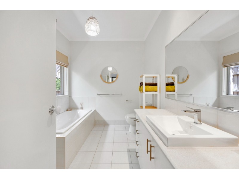 21 Samantha Drive, Mornington VIC 3931