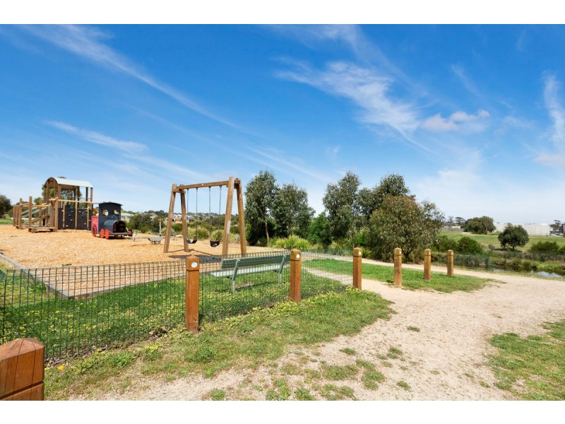 21 Samantha Drive, Mornington VIC 3931