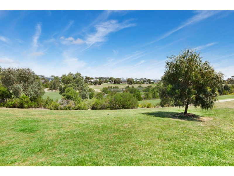 21 Samantha Drive, Mornington VIC 3931